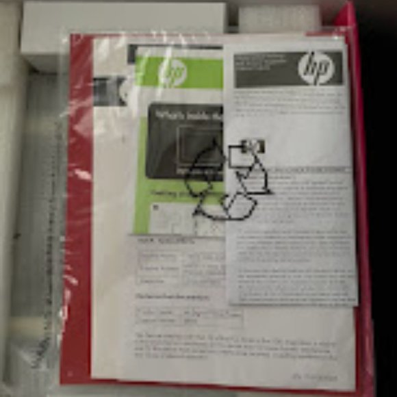 HP 8 inch Digital Picture Solid Wood Frame with 4 Double Mats DF820B4 - Picture 9 of 11